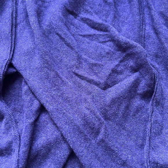 Cullen Women’s unique draped 100% cashmere Purple Sweater - Picture 3 of 5
